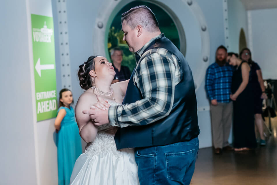 First dance for bride and groom at their OdySea Aquarium wedding.